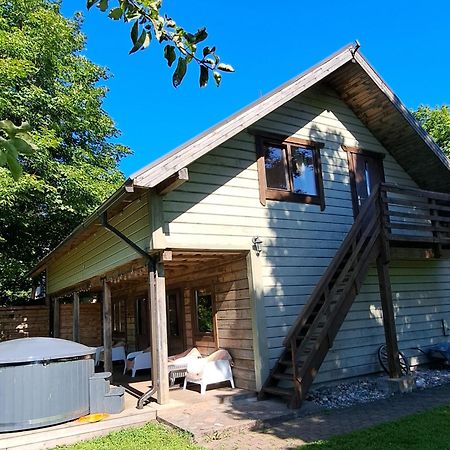 Viesu Maja "Ozolini" Villa Jurkalne Exterior foto