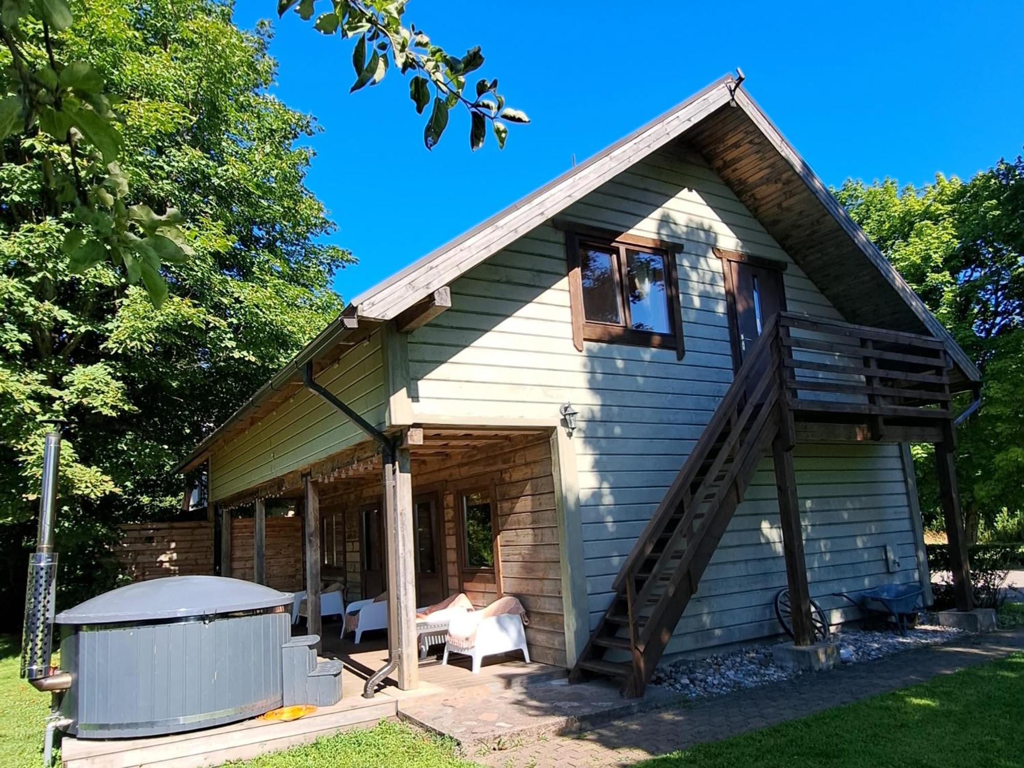 Viesu Maja "Ozolini" Villa Jurkalne Exterior foto